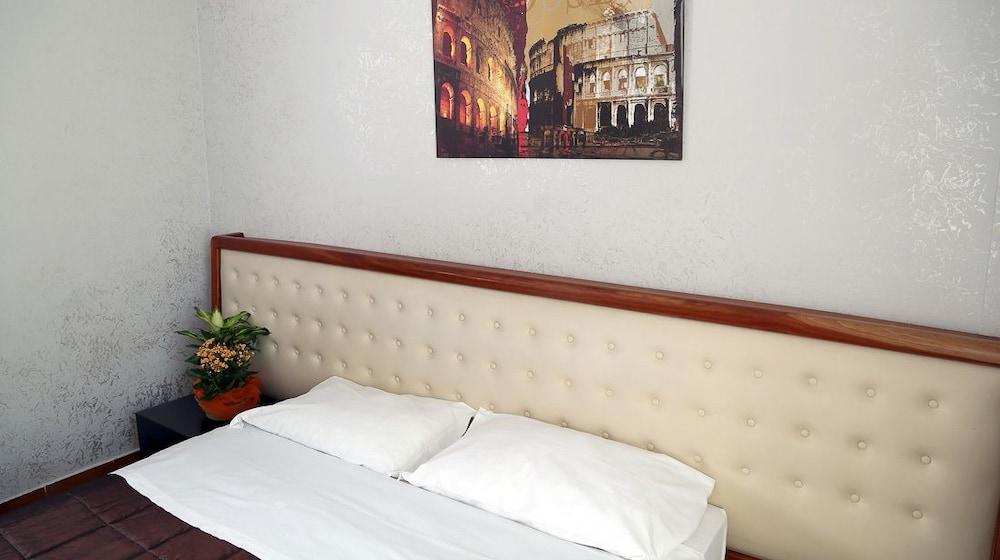 Roma Room Hotel エクステリア 写真