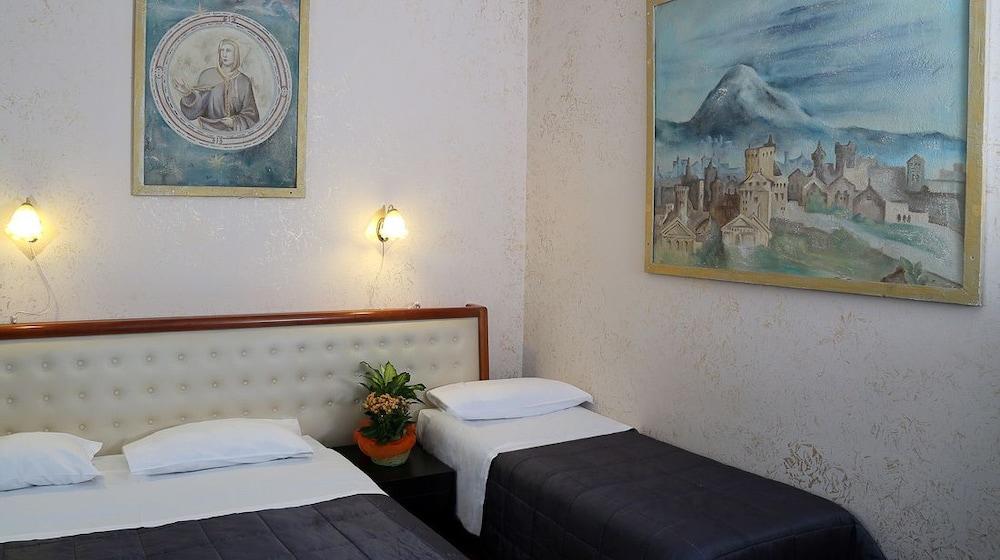 Roma Room Hotel エクステリア 写真