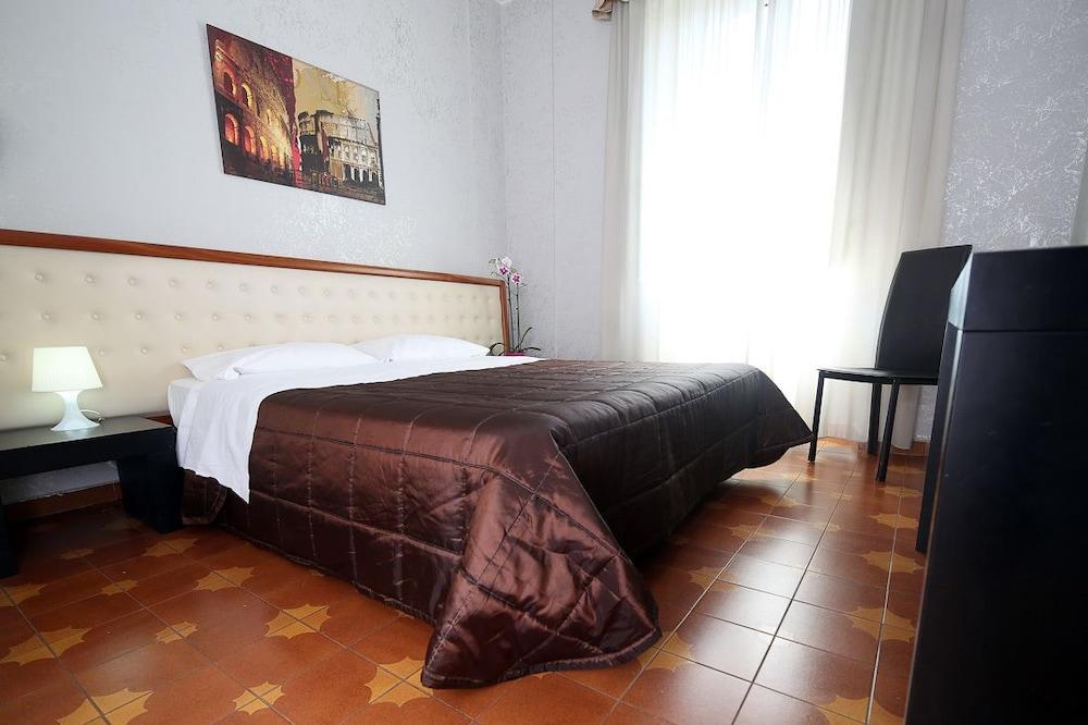 Roma Room Hotel エクステリア 写真