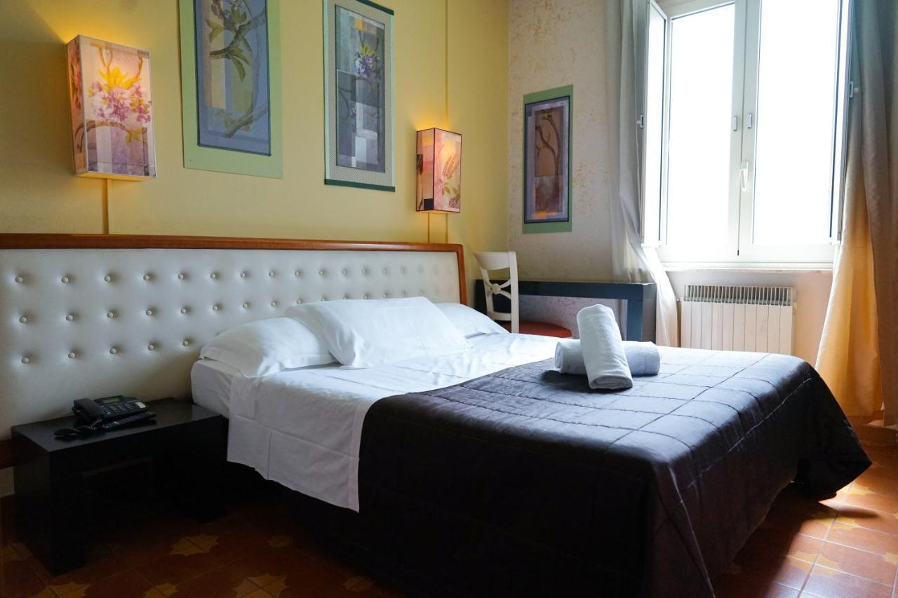 Roma Room Hotel エクステリア 写真