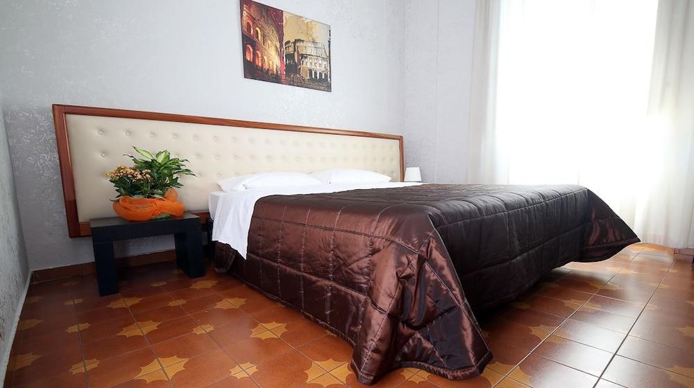 Roma Room Hotel エクステリア 写真